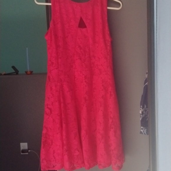 Clothes - Picture 10 of 12